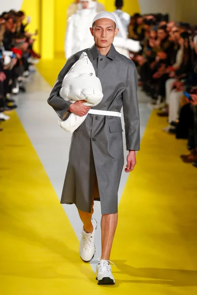 Look 23